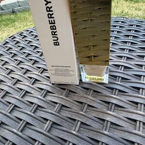 Burberry Beyond Radiance Makeup Primer - Gold